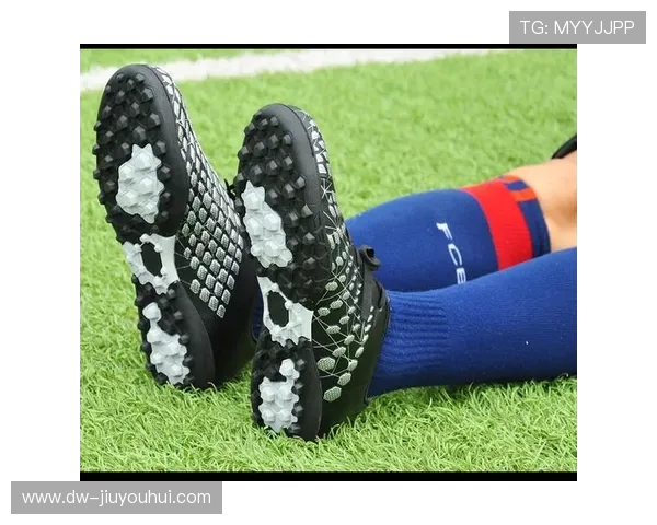 精选有运费险儿童足球鞋耐用防滑舒适护足成长路上安心新选择精品